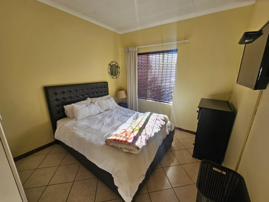 To Let 3 Bedroom Property for Rent in Monavoni Gauteng