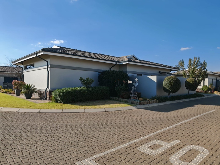 3 Bedroom Property for Sale in Zesfontein A H Gauteng