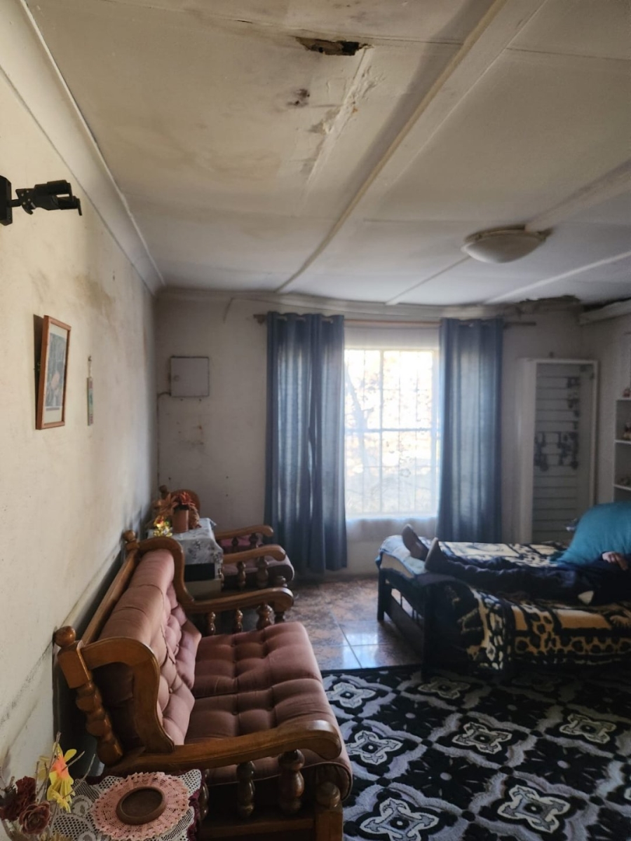3 Bedroom Property for Sale in Haakdoornboom AH Gauteng