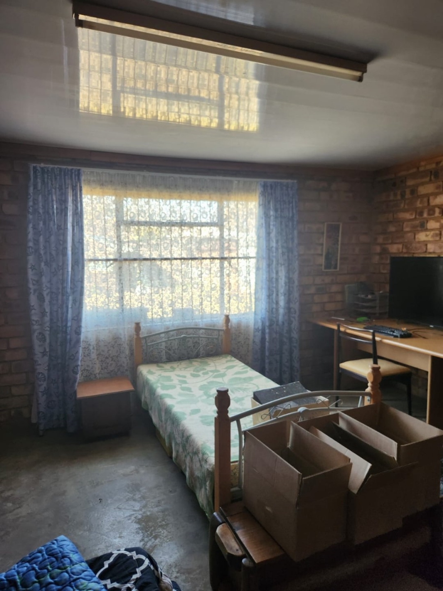3 Bedroom Property for Sale in Haakdoornboom AH Gauteng