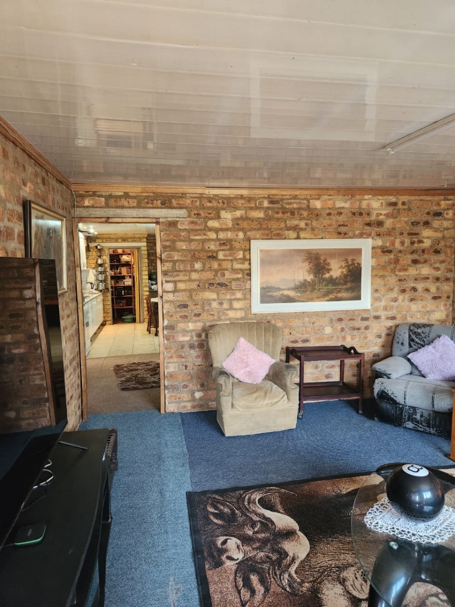 3 Bedroom Property for Sale in Haakdoornboom AH Gauteng