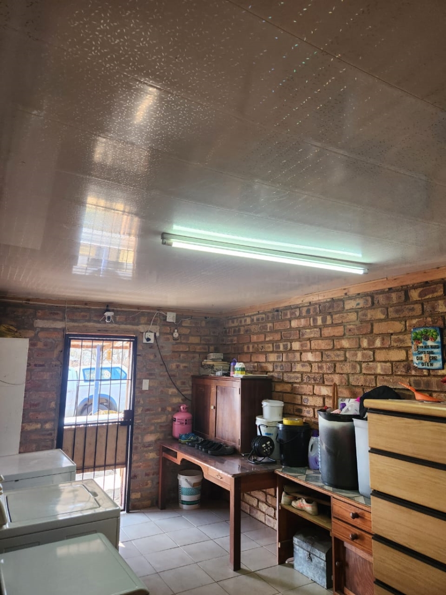 3 Bedroom Property for Sale in Haakdoornboom AH Gauteng