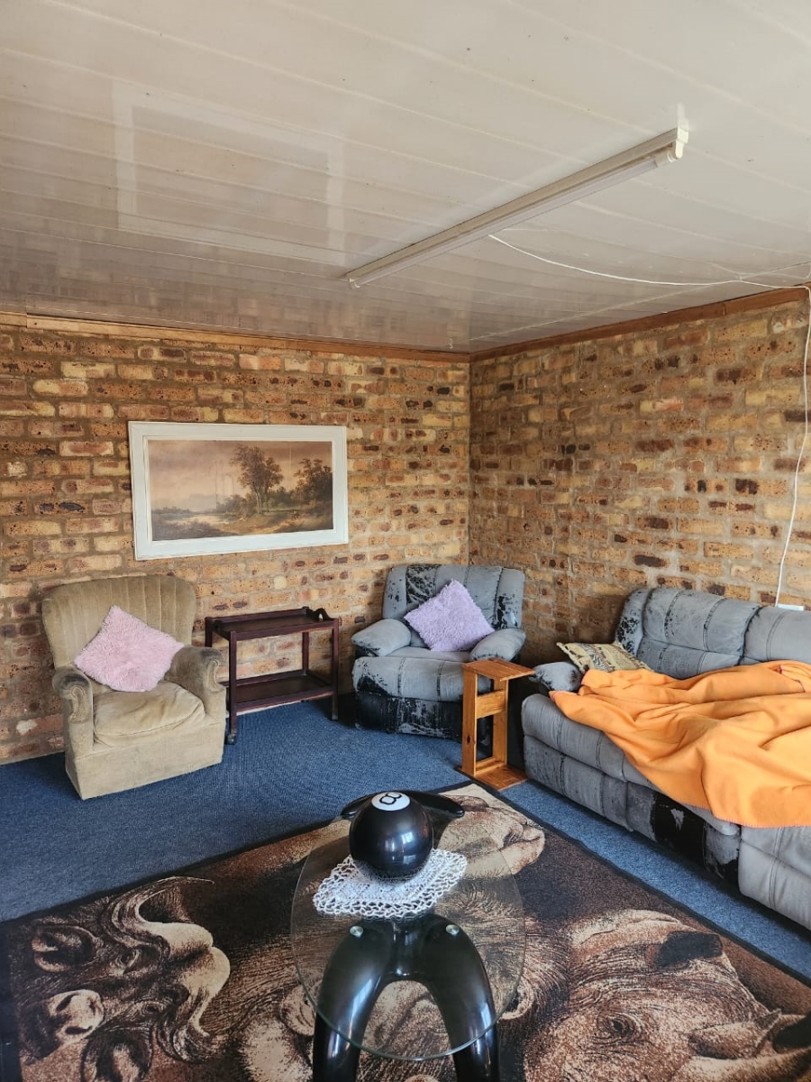 3 Bedroom Property for Sale in Haakdoornboom AH Gauteng