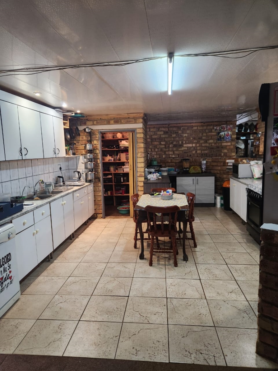 3 Bedroom Property for Sale in Haakdoornboom AH Gauteng