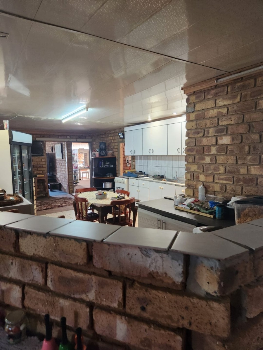 3 Bedroom Property for Sale in Haakdoornboom AH Gauteng
