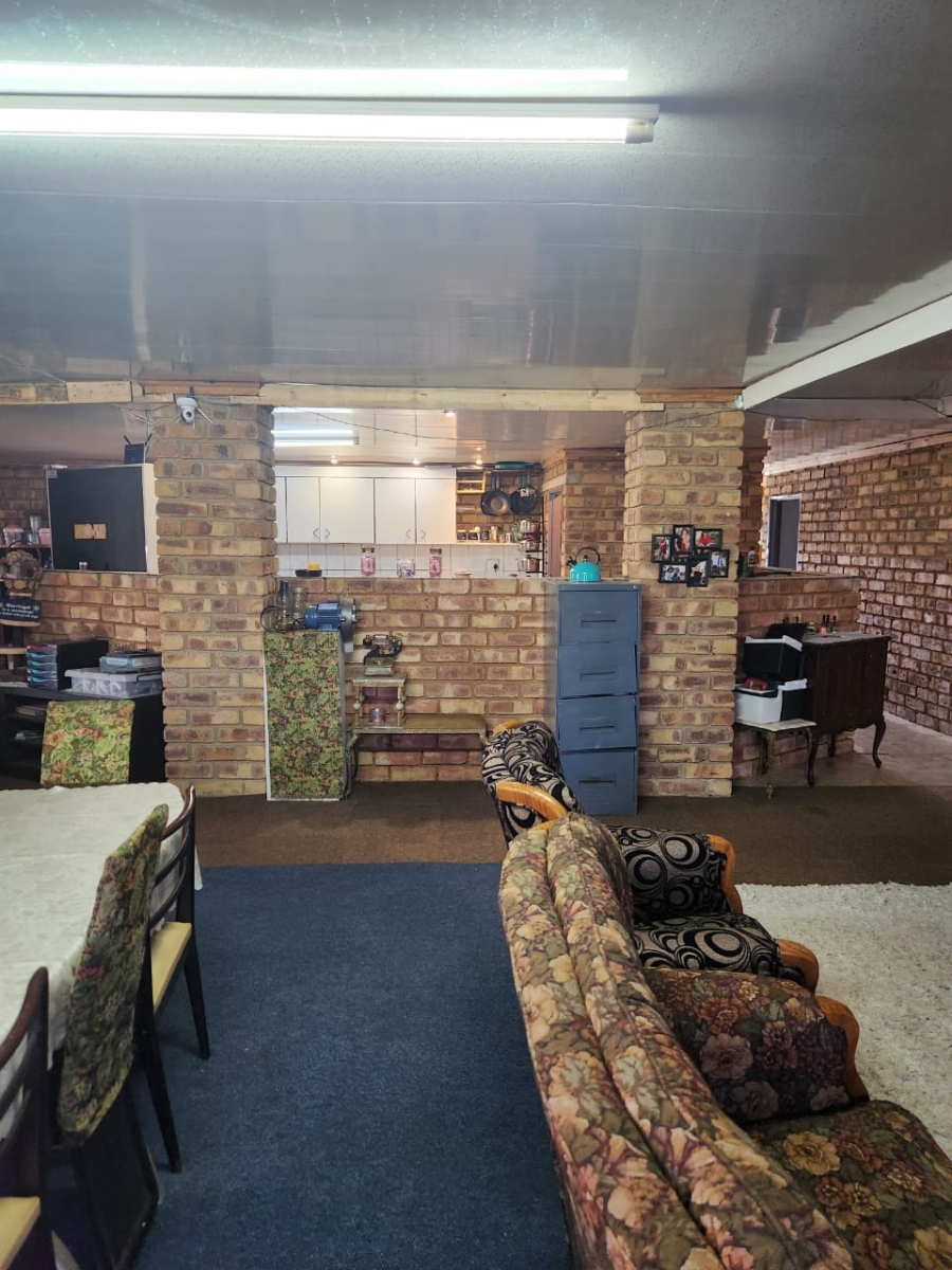 3 Bedroom Property for Sale in Haakdoornboom AH Gauteng