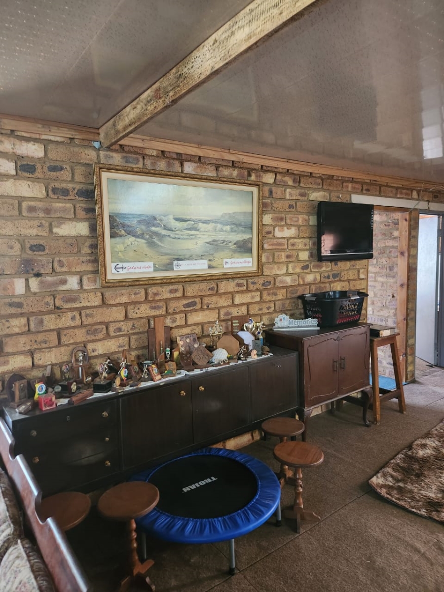 3 Bedroom Property for Sale in Haakdoornboom AH Gauteng