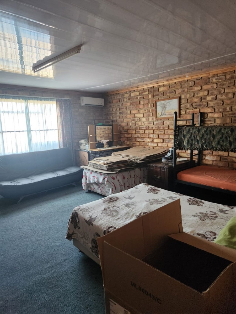 3 Bedroom Property for Sale in Haakdoornboom AH Gauteng