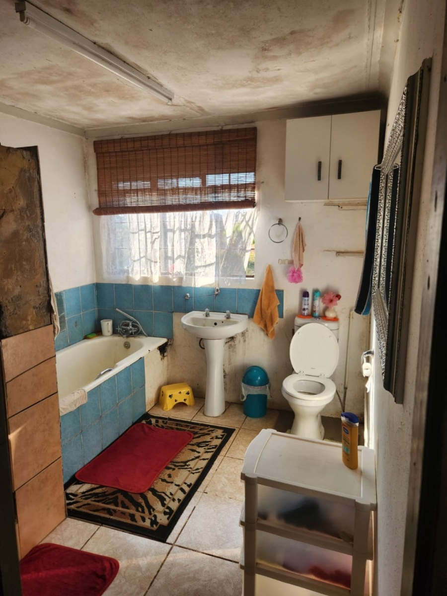 3 Bedroom Property for Sale in Haakdoornboom AH Gauteng