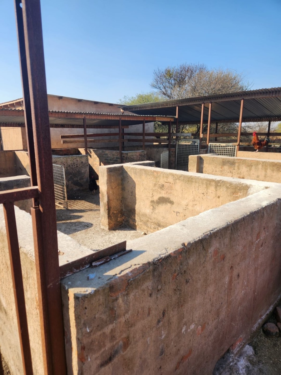 3 Bedroom Property for Sale in Haakdoornboom AH Gauteng