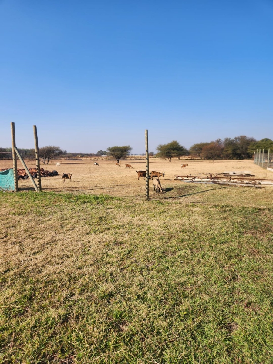 3 Bedroom Property for Sale in Haakdoornboom AH Gauteng