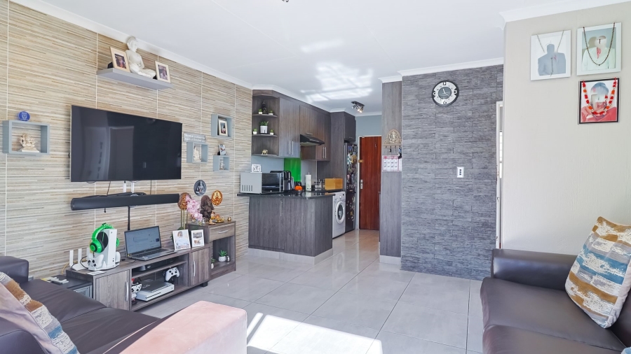 2 Bedroom Property for Sale in Wilgeheuwel Gauteng