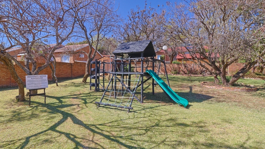 2 Bedroom Property for Sale in Wilgeheuwel Gauteng