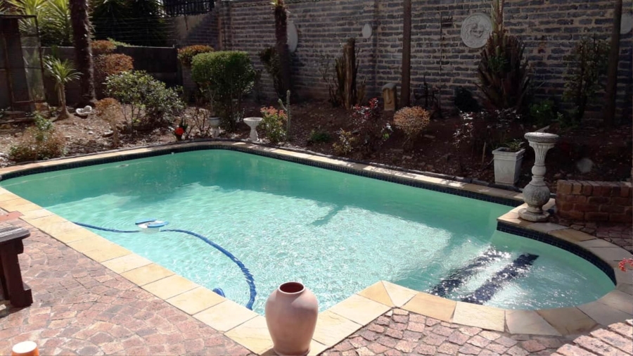 4 Bedroom Property for Sale in Illiondale Gauteng