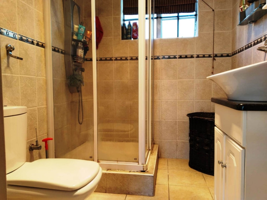 4 Bedroom Property for Sale in Illiondale Gauteng