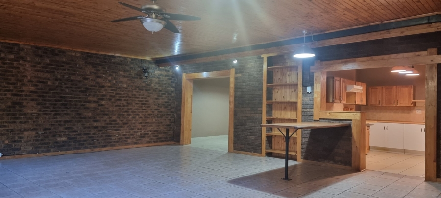3 Bedroom Property for Sale in Mountain View Gauteng