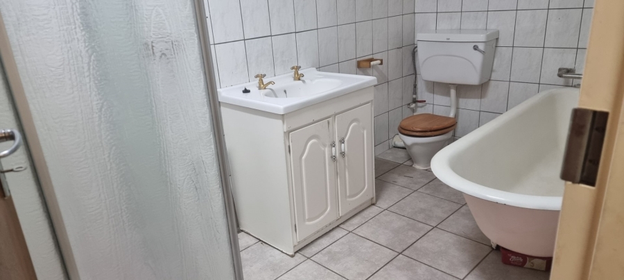 3 Bedroom Property for Sale in Mountain View Gauteng