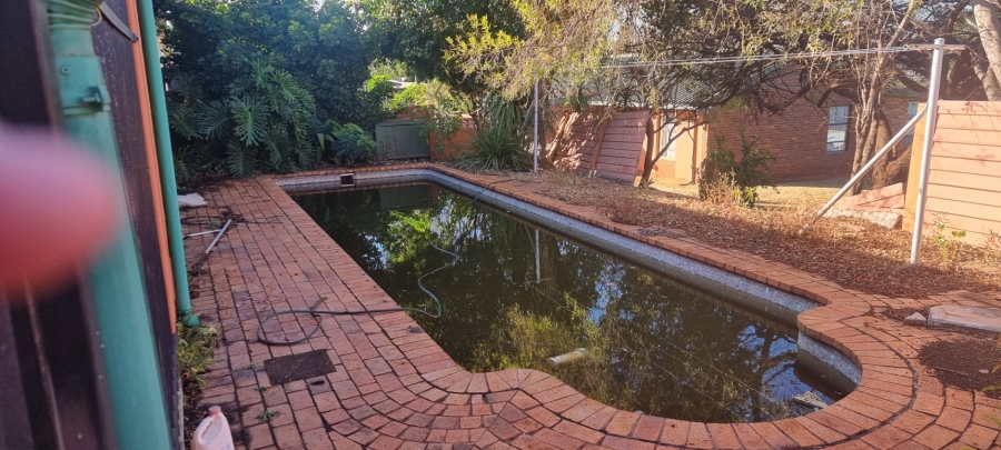 3 Bedroom Property for Sale in Mountain View Gauteng