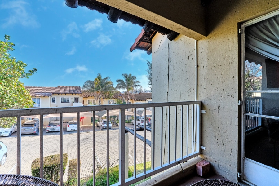 2 Bedroom Property for Sale in Lonehill Gauteng