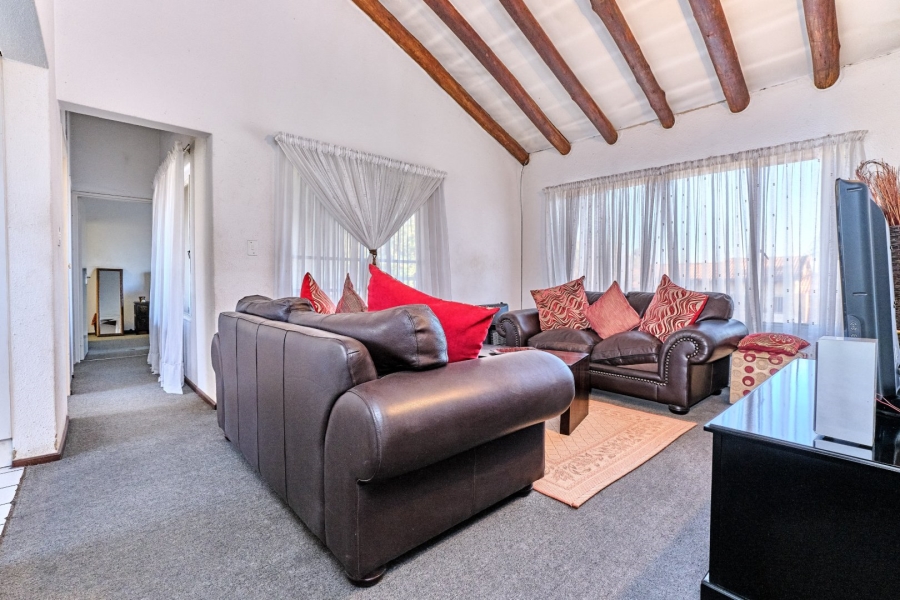 2 Bedroom Property for Sale in Lonehill Gauteng