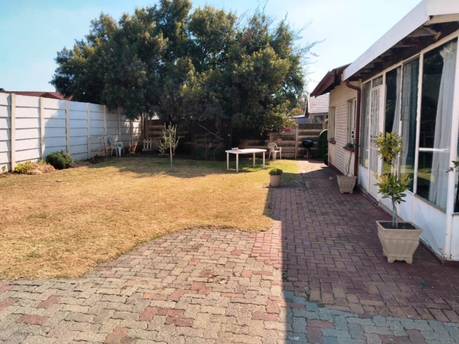 2 Bedroom Property for Sale in De Klerkshof Gauteng
