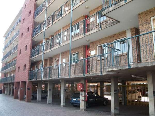 To Let 2 Bedroom Property for Rent in Die Hoewes Gauteng