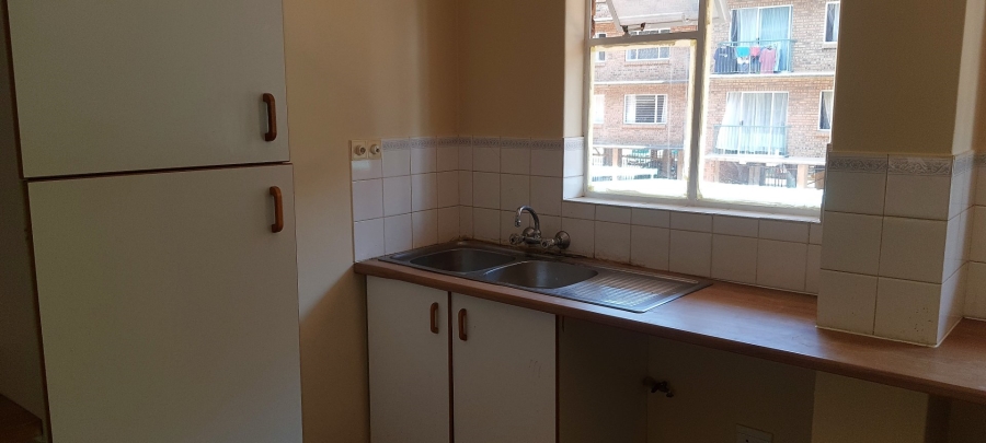To Let 2 Bedroom Property for Rent in Die Hoewes Gauteng