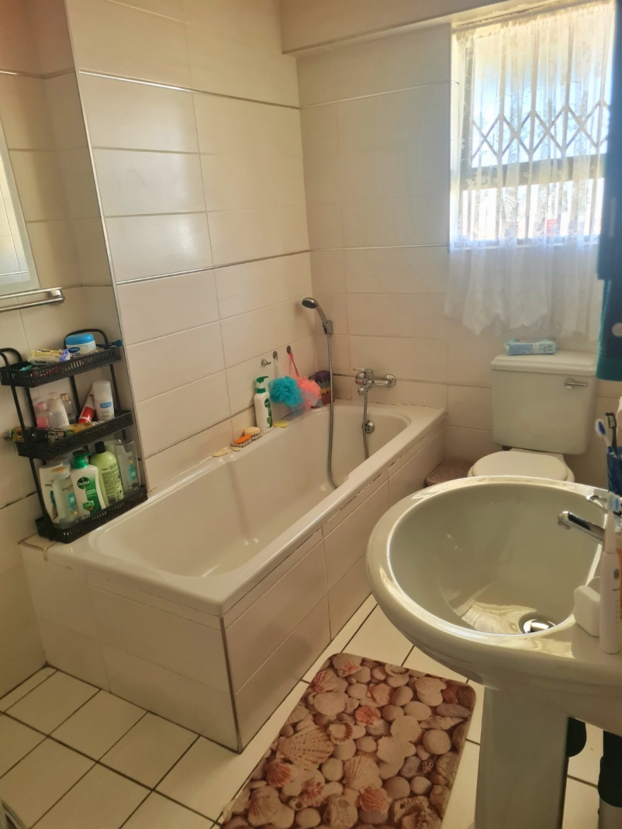 3 Bedroom Property for Sale in Vanderbijlpark SW 5 Gauteng