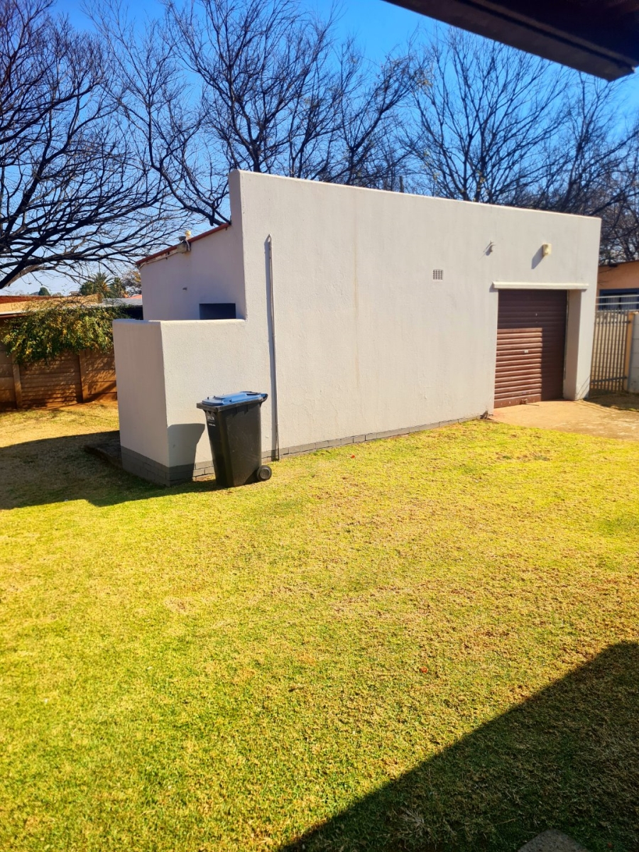 3 Bedroom Property for Sale in Vanderbijlpark SW 5 Gauteng