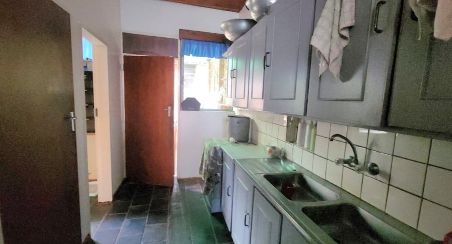 9 Bedroom Property for Sale in Schurveberg Gauteng
