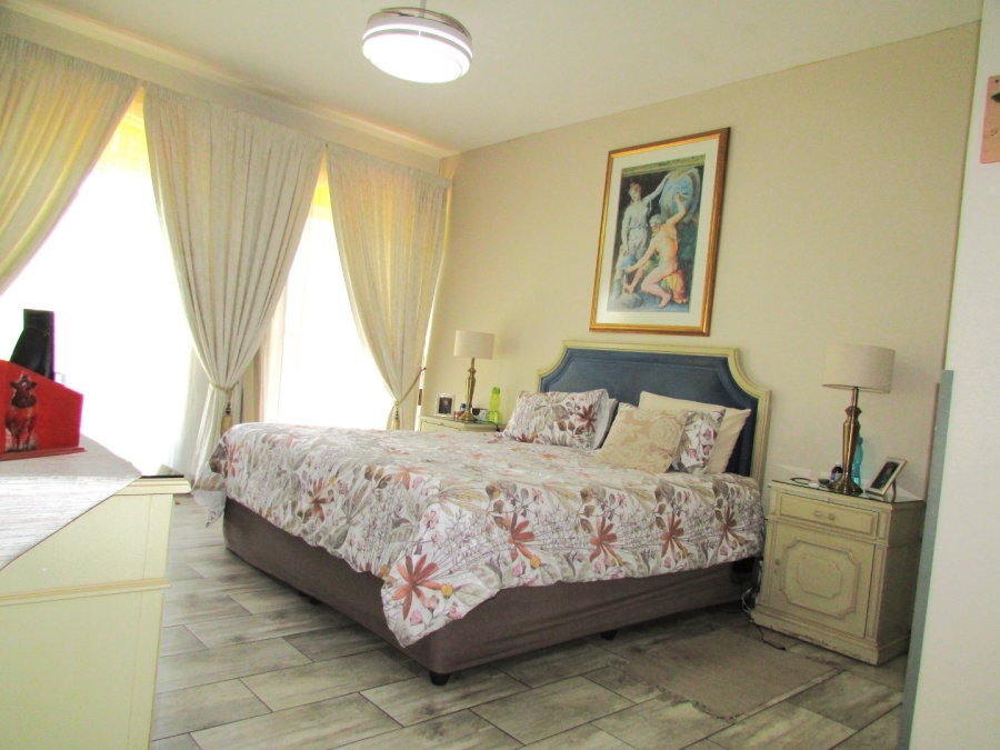 4 Bedroom Property for Sale in Vanderbijlpark SW 5 Gauteng