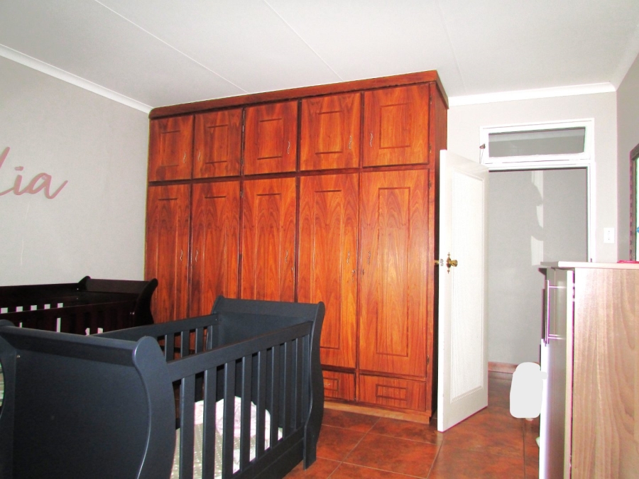 4 Bedroom Property for Sale in Vanderbijlpark SW 5 Gauteng