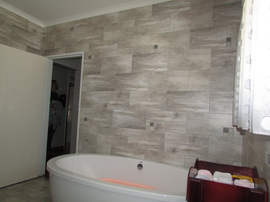 4 Bedroom Property for Sale in Vanderbijlpark SW 5 Gauteng