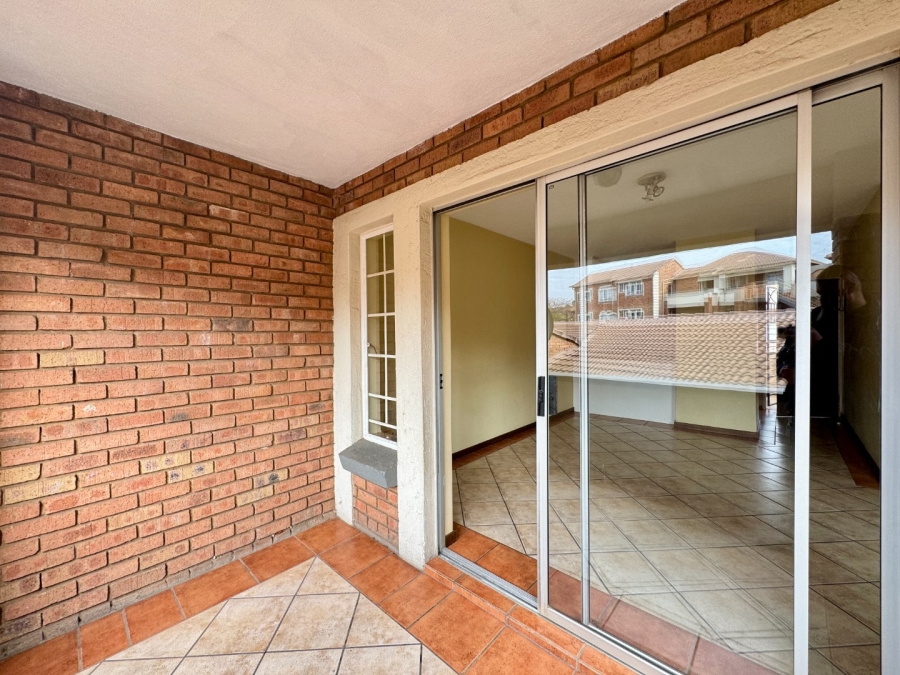 2 Bedroom Property for Sale in Die Hoewes Gauteng
