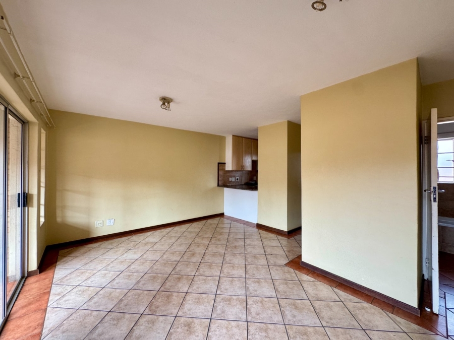 2 Bedroom Property for Sale in Die Hoewes Gauteng