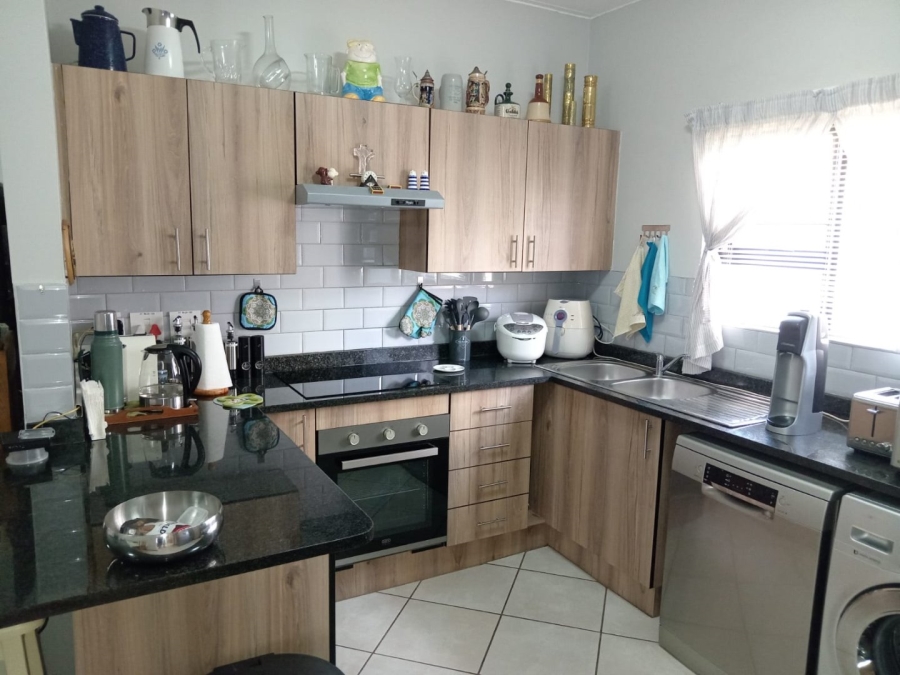 2 Bedroom Property for Sale in Goedeburg Gauteng