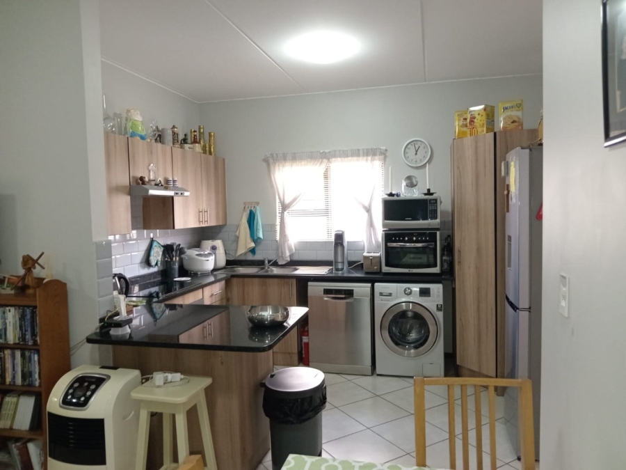 2 Bedroom Property for Sale in Goedeburg Gauteng