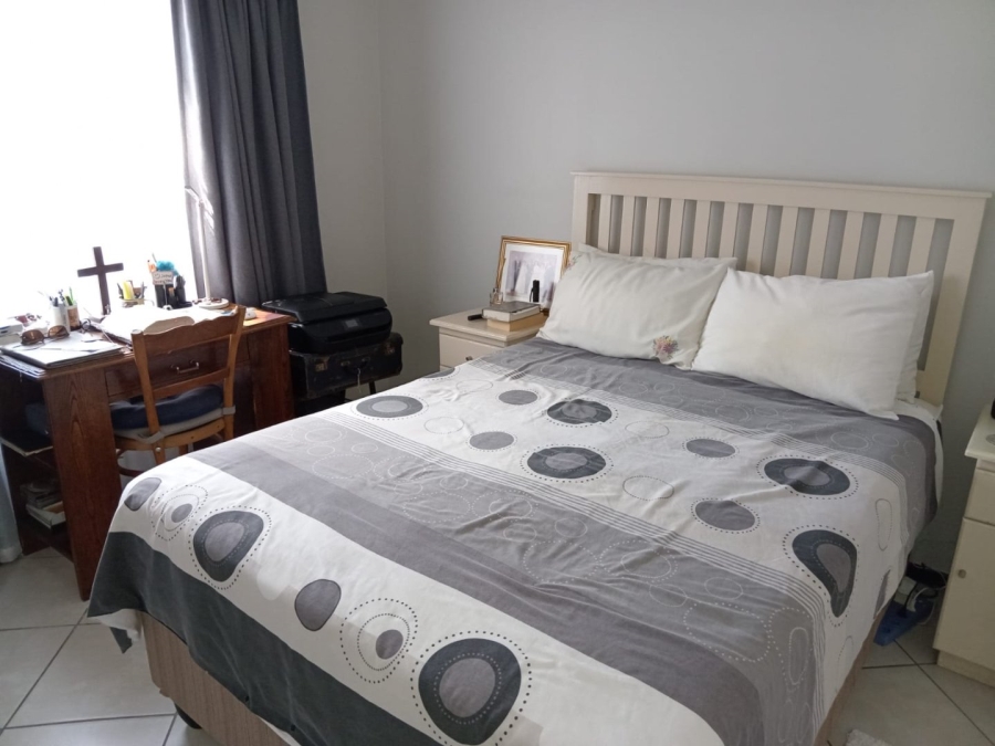 2 Bedroom Property for Sale in Goedeburg Gauteng