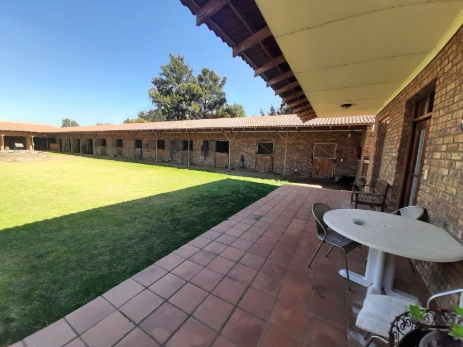 5 Bedroom Property for Sale in Randjesfontein A H Gauteng