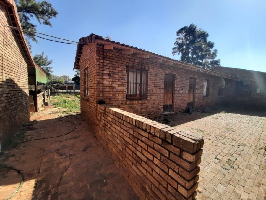 5 Bedroom Property for Sale in Randjesfontein A H Gauteng