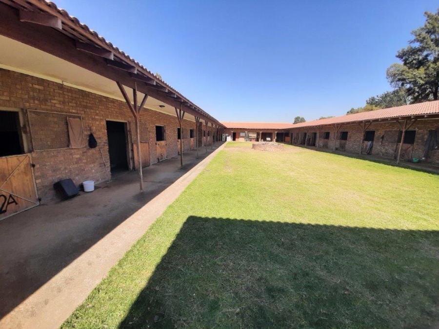 5 Bedroom Property for Sale in Randjesfontein A H Gauteng