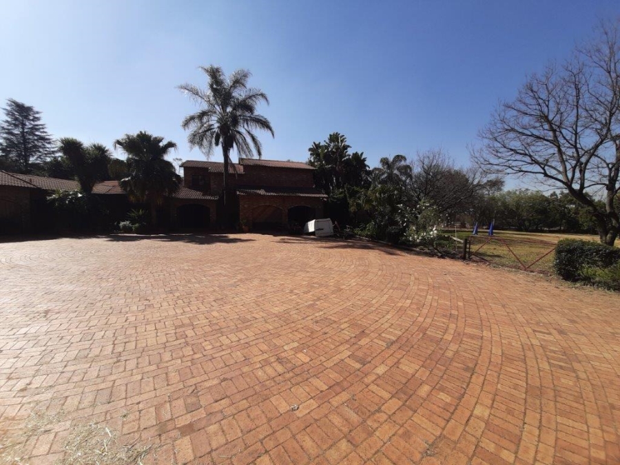 5 Bedroom Property for Sale in Randjesfontein A H Gauteng