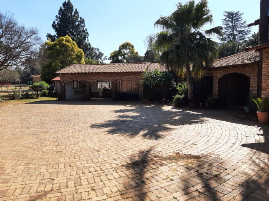 5 Bedroom Property for Sale in Randjesfontein A H Gauteng