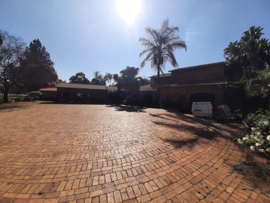 5 Bedroom Property for Sale in Randjesfontein A H Gauteng