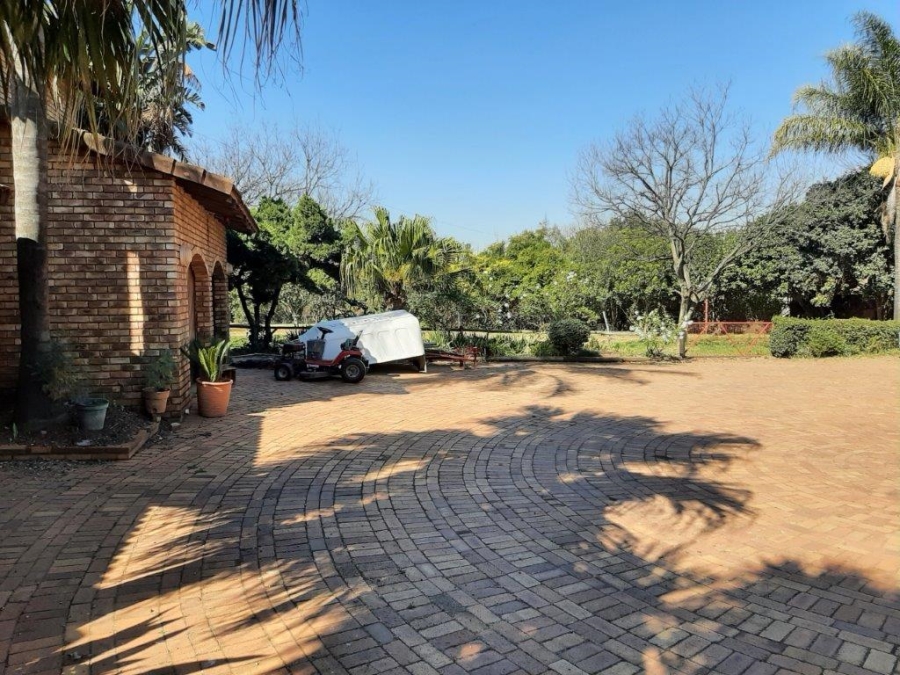 5 Bedroom Property for Sale in Randjesfontein A H Gauteng