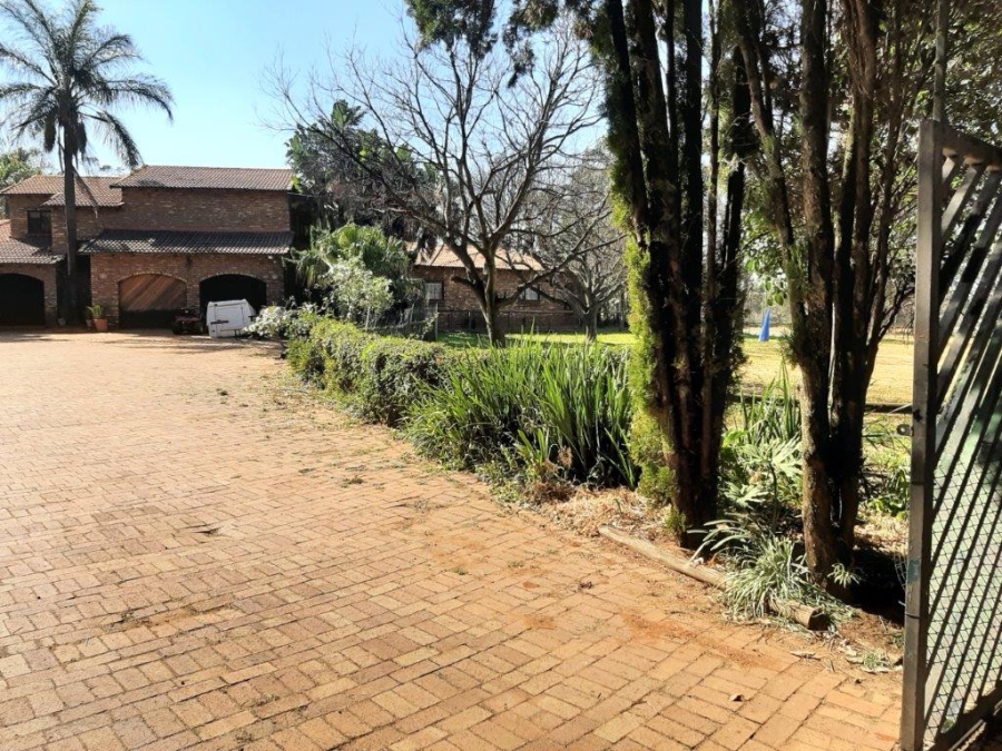 5 Bedroom Property for Sale in Randjesfontein A H Gauteng