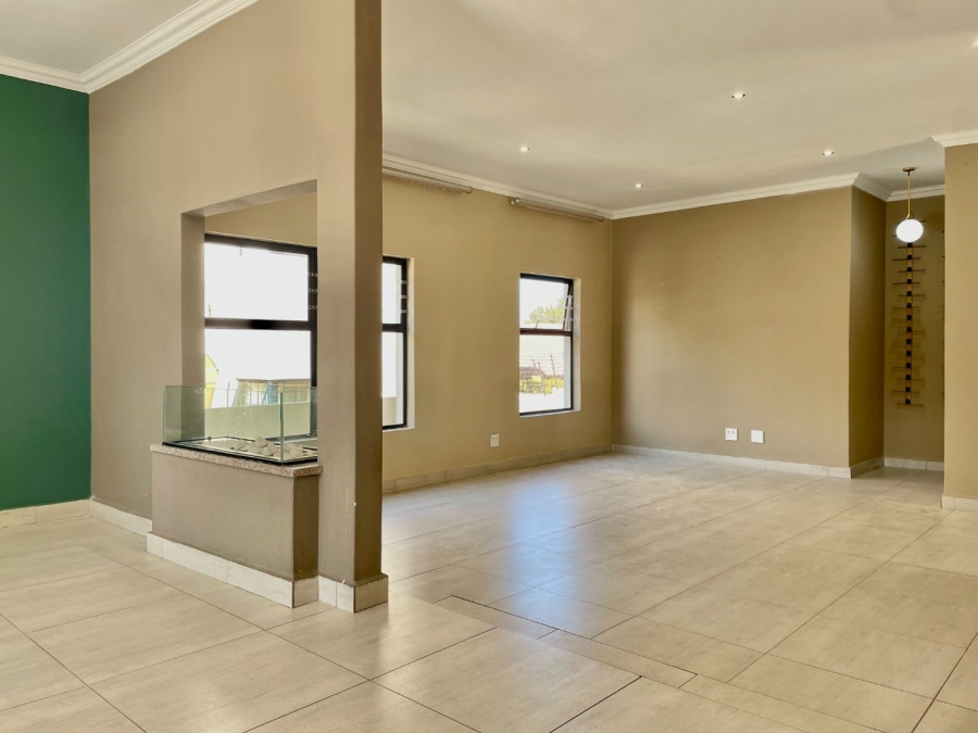 To Let 4 Bedroom Property for Rent in Northgate Gauteng