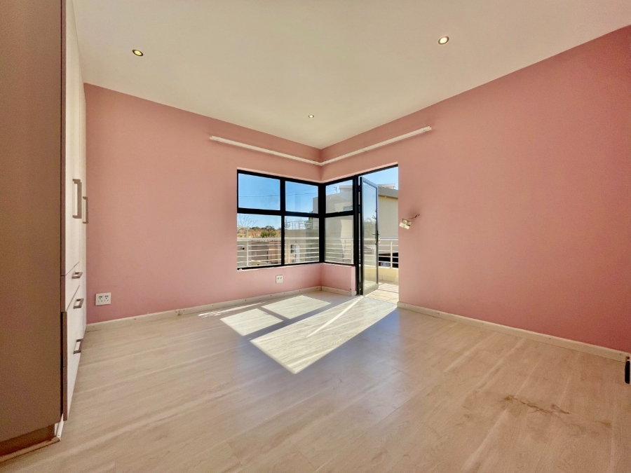 To Let 4 Bedroom Property for Rent in Northgate Gauteng