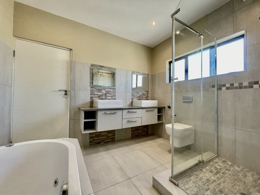 To Let 4 Bedroom Property for Rent in Northgate Gauteng