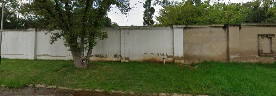  Bedroom Property for Sale in Senderwood Gauteng